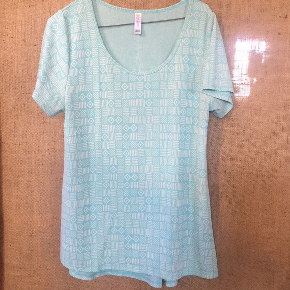 Lularoe classic T shirt